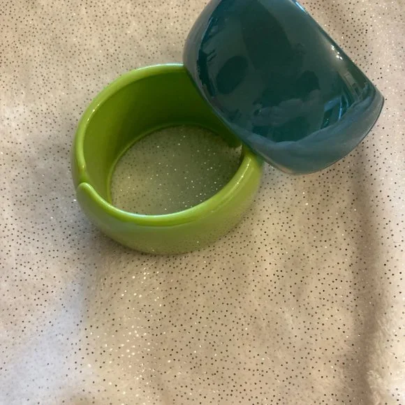 Hinged Cuff Bracelets - Picture 2 of 4